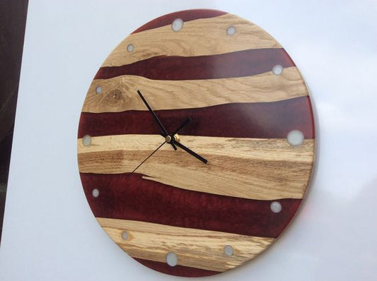 Linear Essence Resin Clock