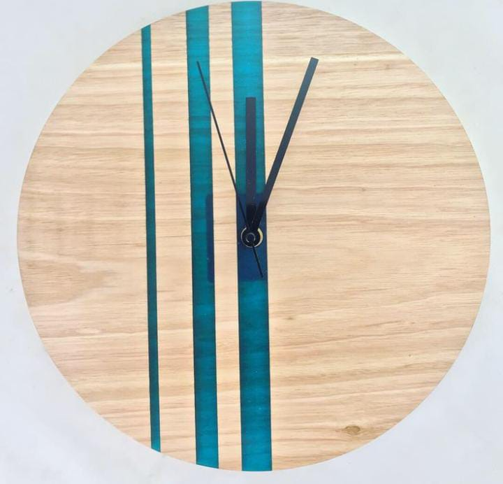 LineCraft Resin Clock